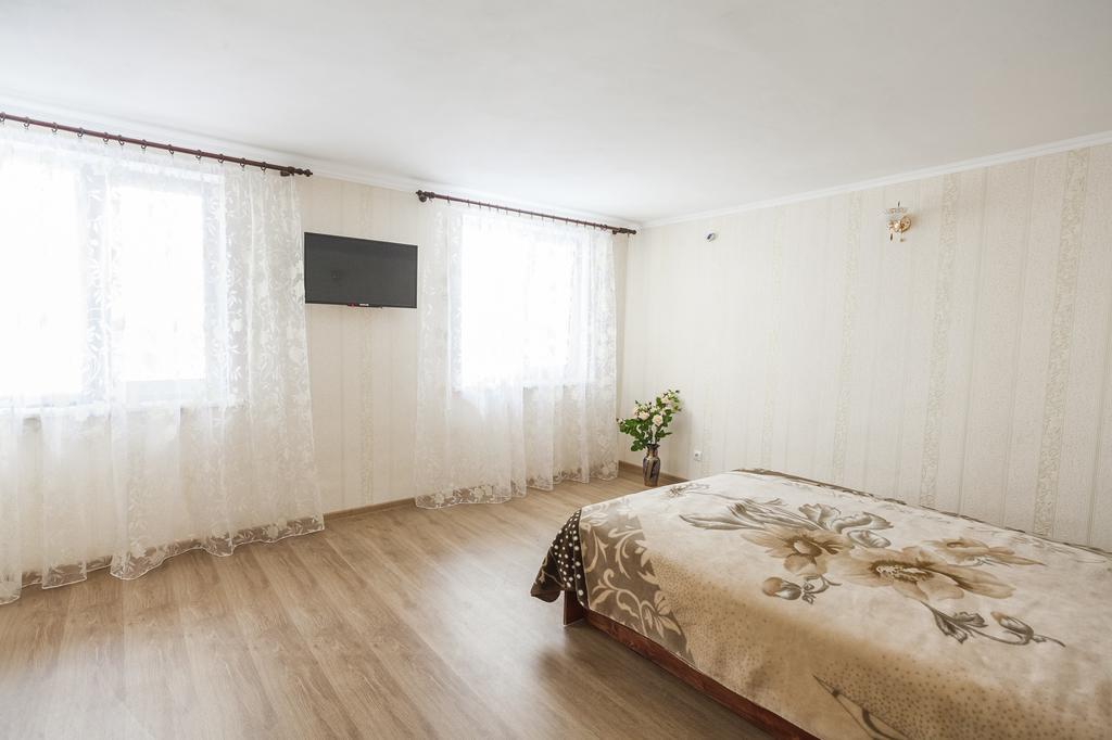 Apartment On Zhukovskogo Odesa Exterior photo
