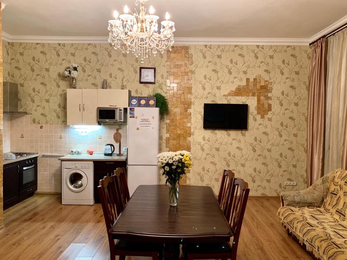 Apartment On Zhukovskogo Odesa Exterior photo