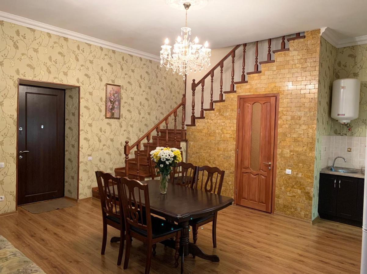 Apartment On Zhukovskogo Odesa Exterior photo